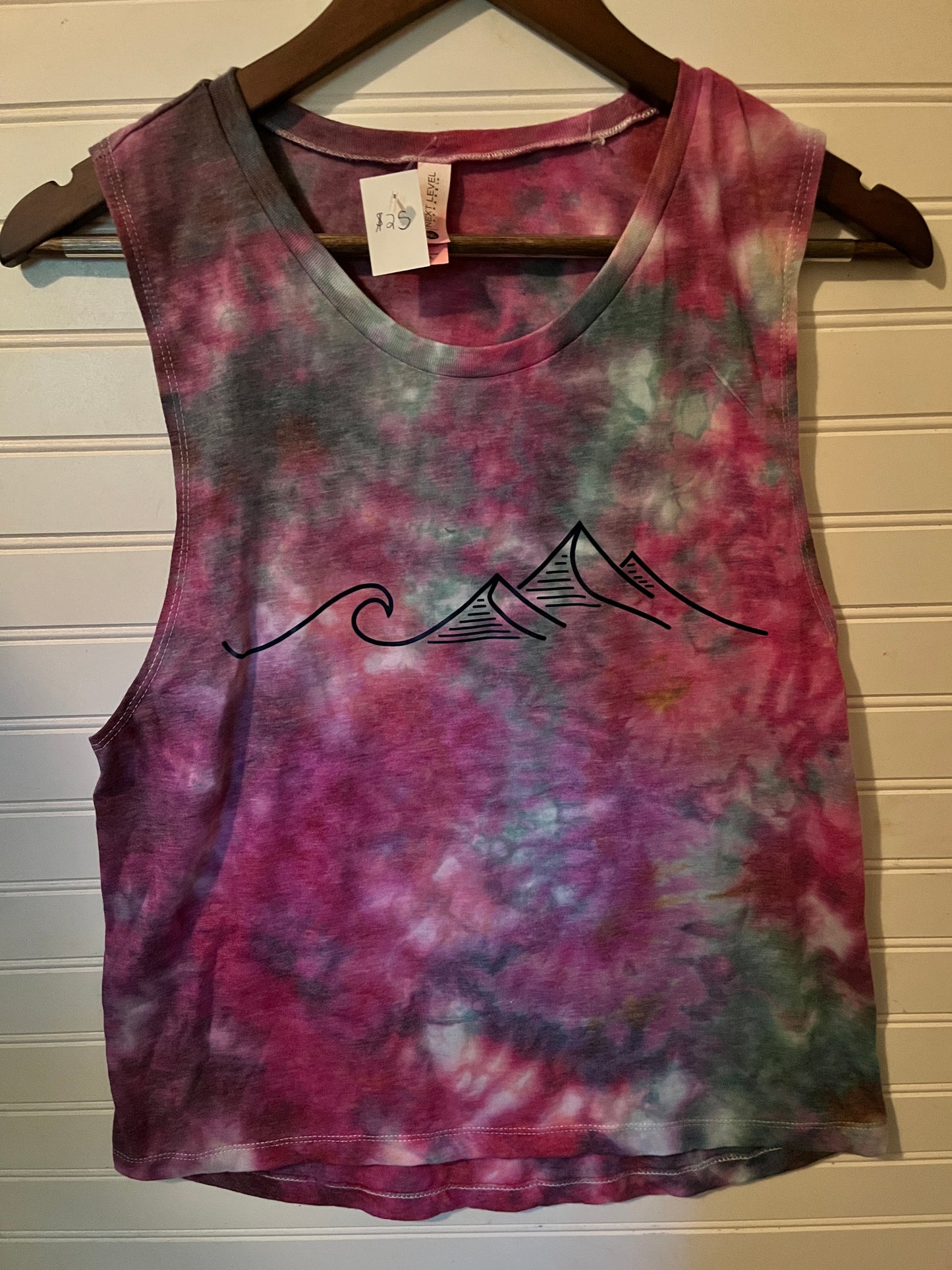 Large cropped tank top