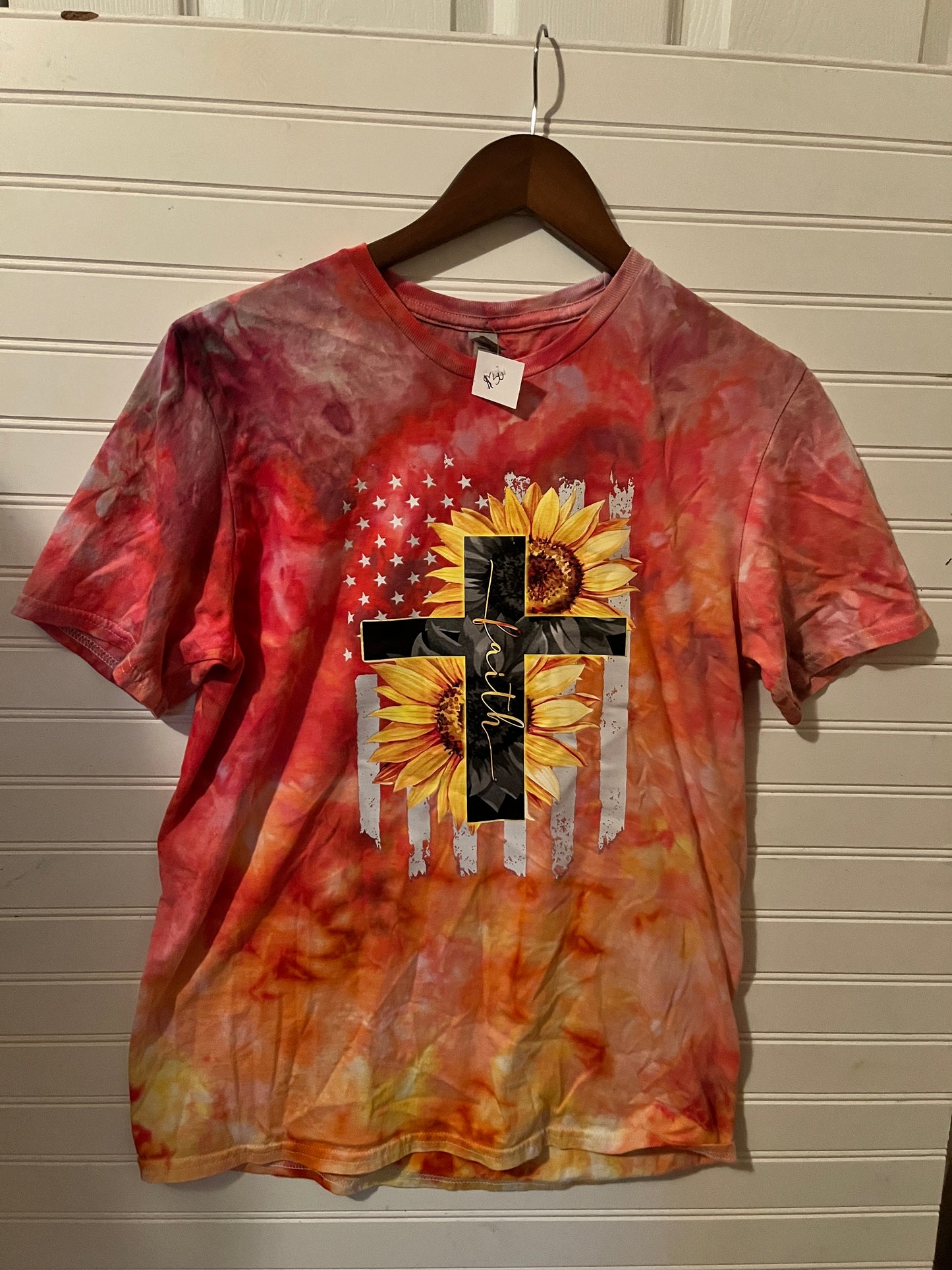 Medium t-shirt faith