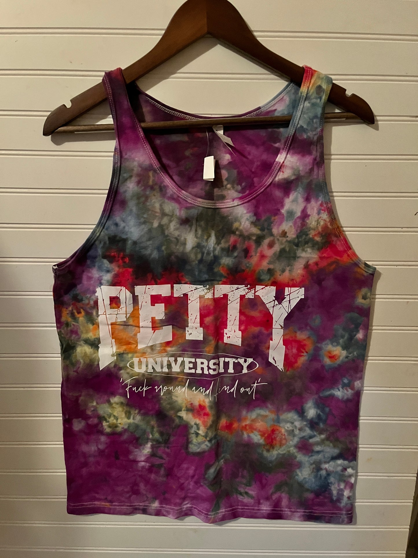 Medium scoop tank